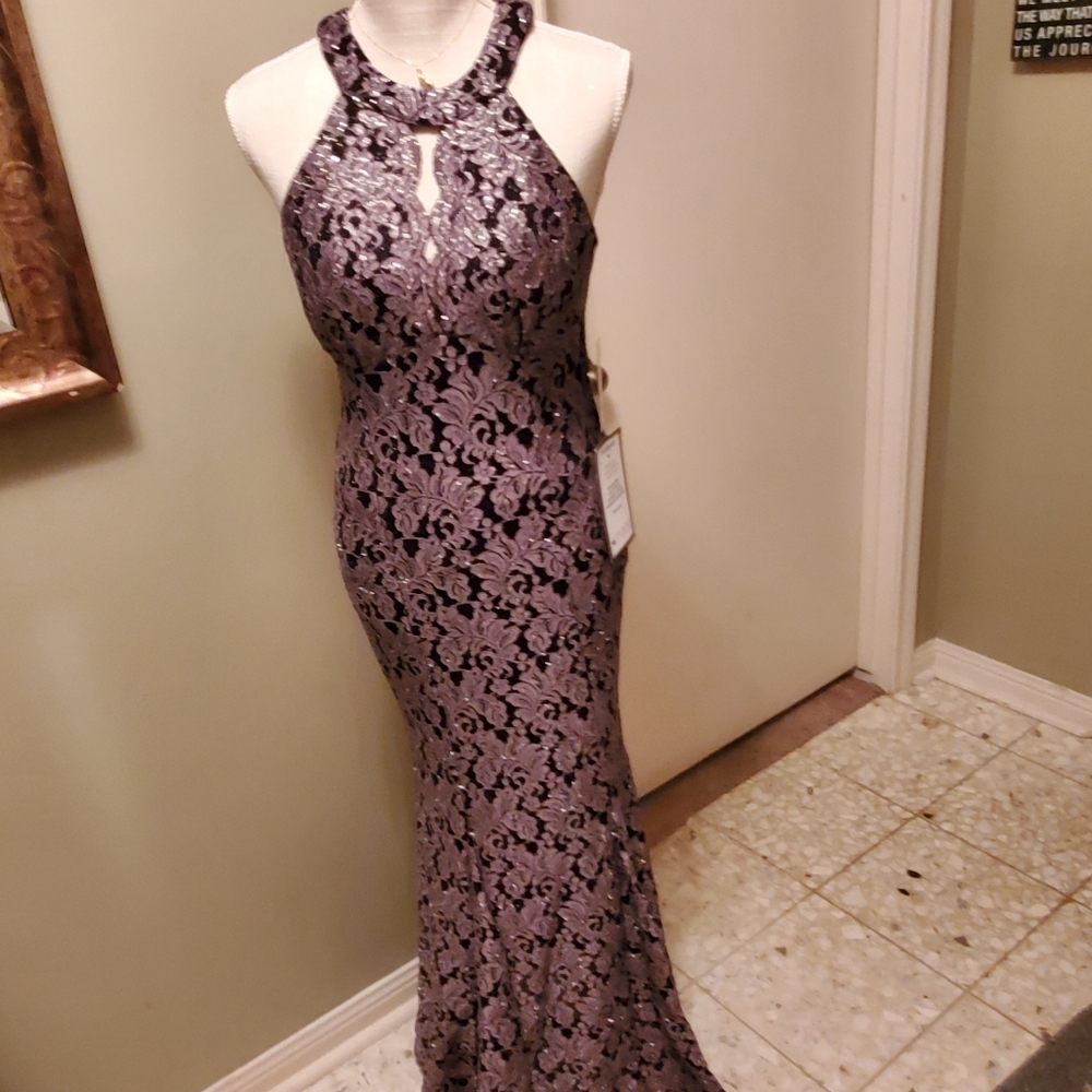 Dress - Picture 5 of 13